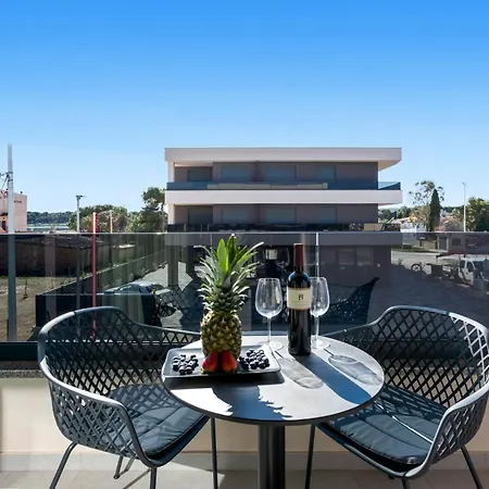 بيت ضيافة Fly - S2 - Mpolo